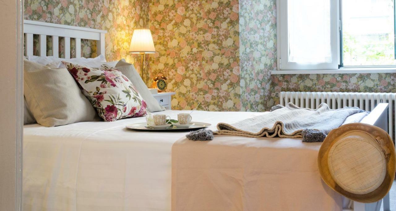 Flowers Apartment Joivy 25 Como Exteriör bild