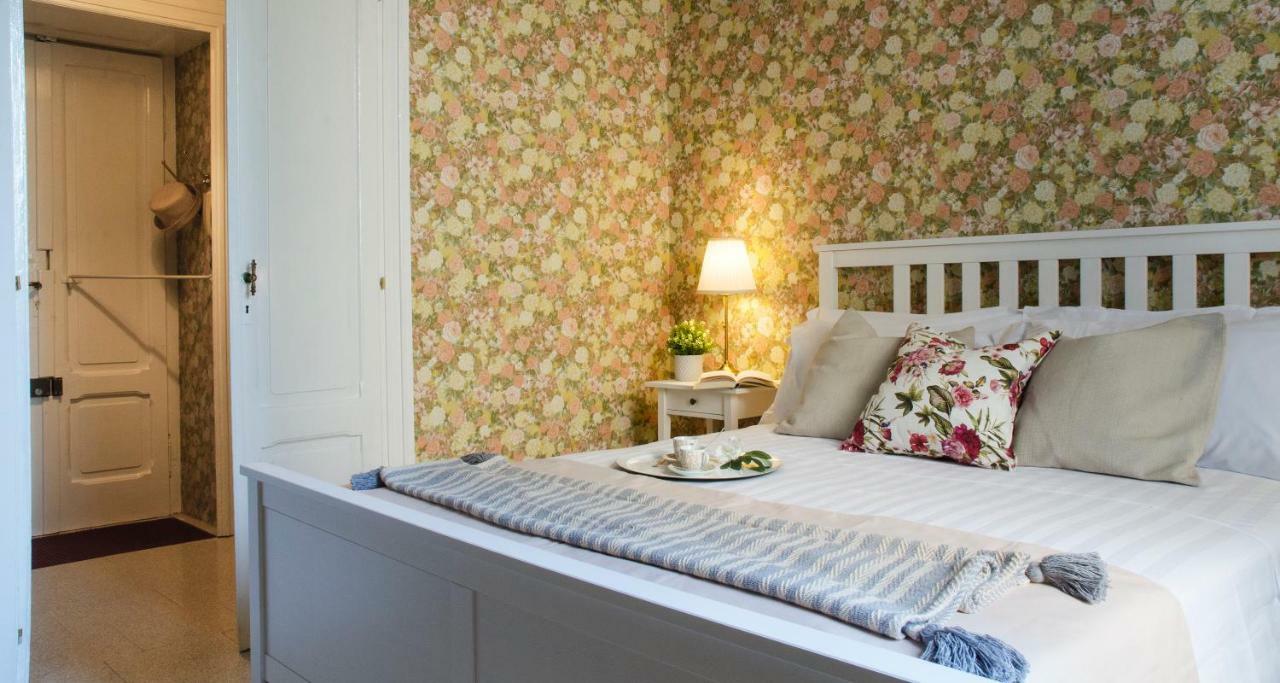 Flowers Apartment Joivy 25 Como Exteriör bild